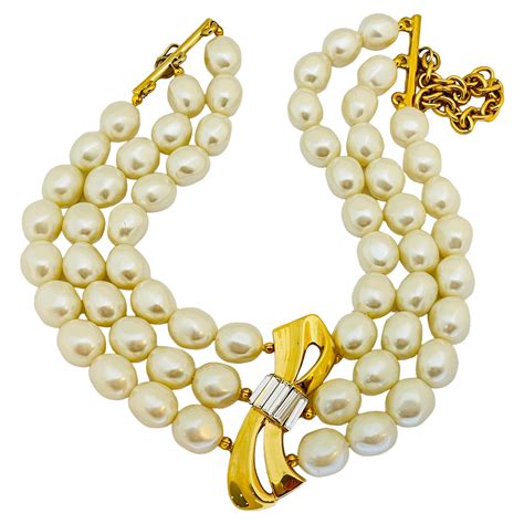 givenchy pearl and chain necklace|Givenchy pearl necklace vintage.